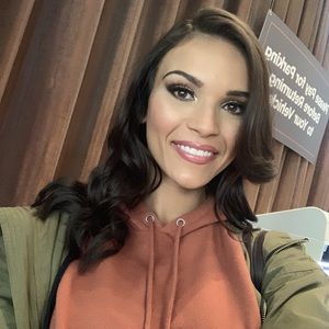 Meet your Posher, Jayde